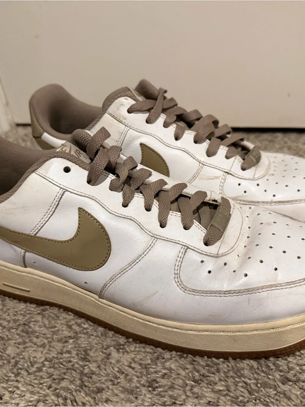 Nike Men’s Low-Top Air Force One Sneakers in White and Olive Drab